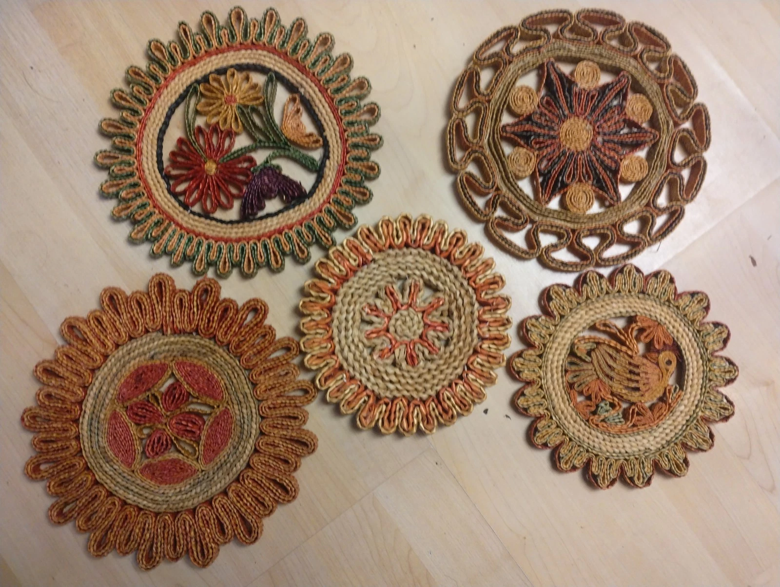5 Vintage Raffia Trivet Straw Hot Pad Woven BOHO  Wall Hanging  image 6