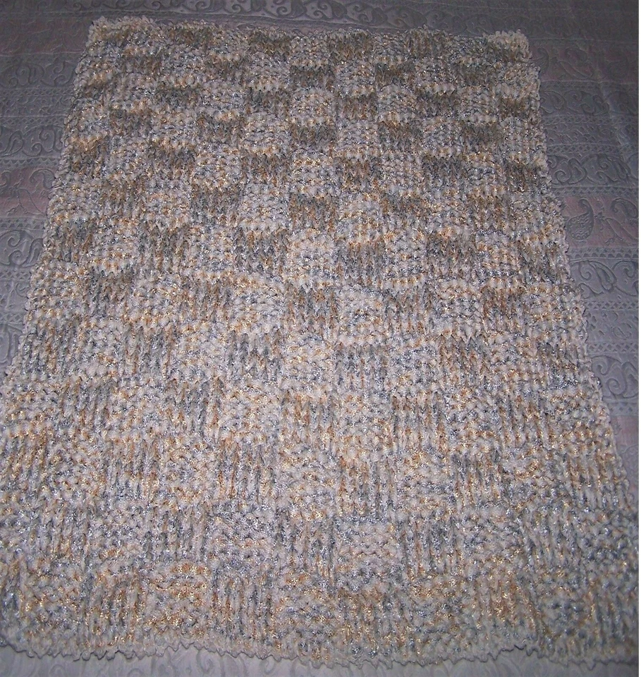 Coperta PLAID baby Bianco Oro Argento Lana100% Seta Artigianale cm.110 x 90 U.E. - Immagine 2 di 4