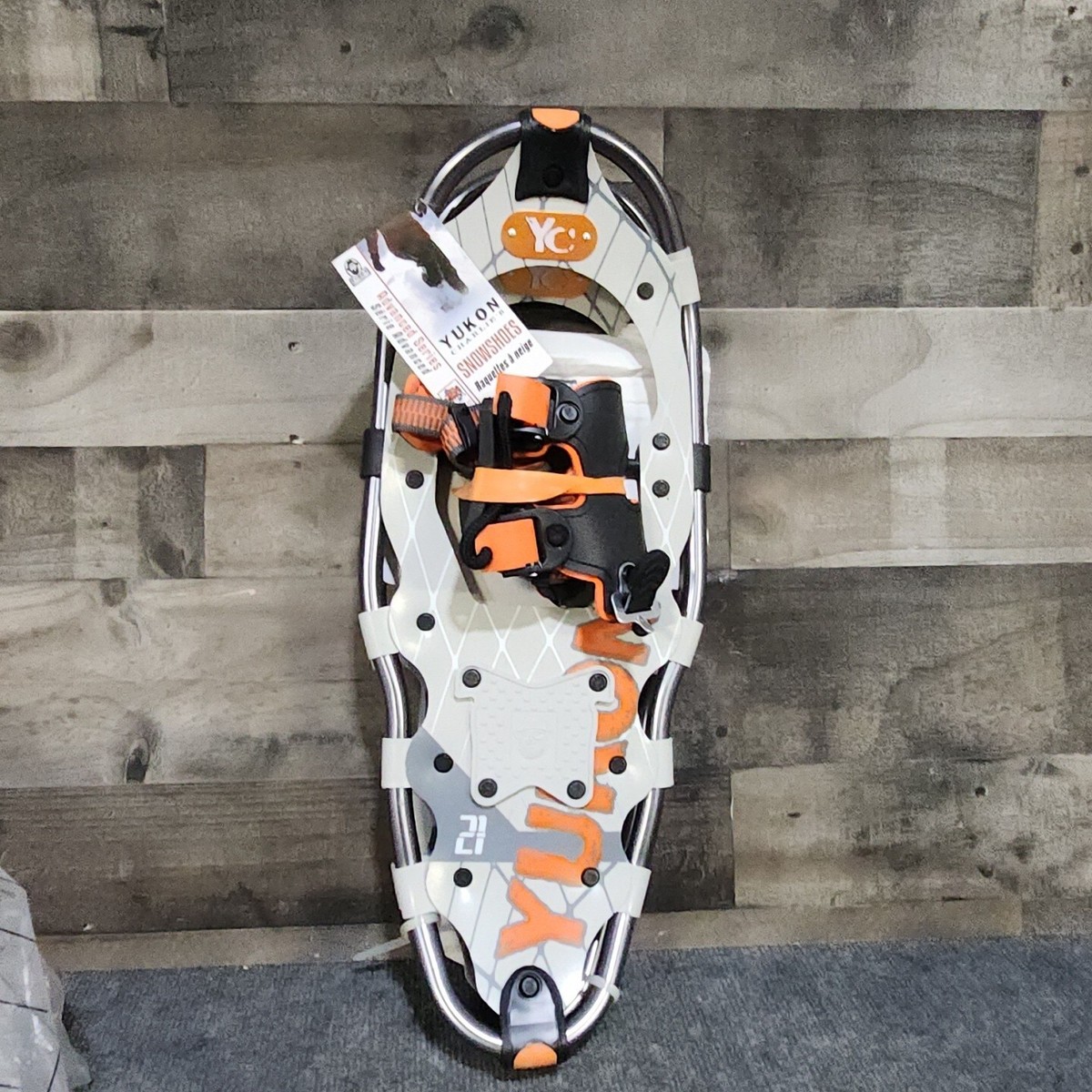 Yukon Charlie's Advanced Series Snowshoes Adventure Package Sz 8x21 *NEW