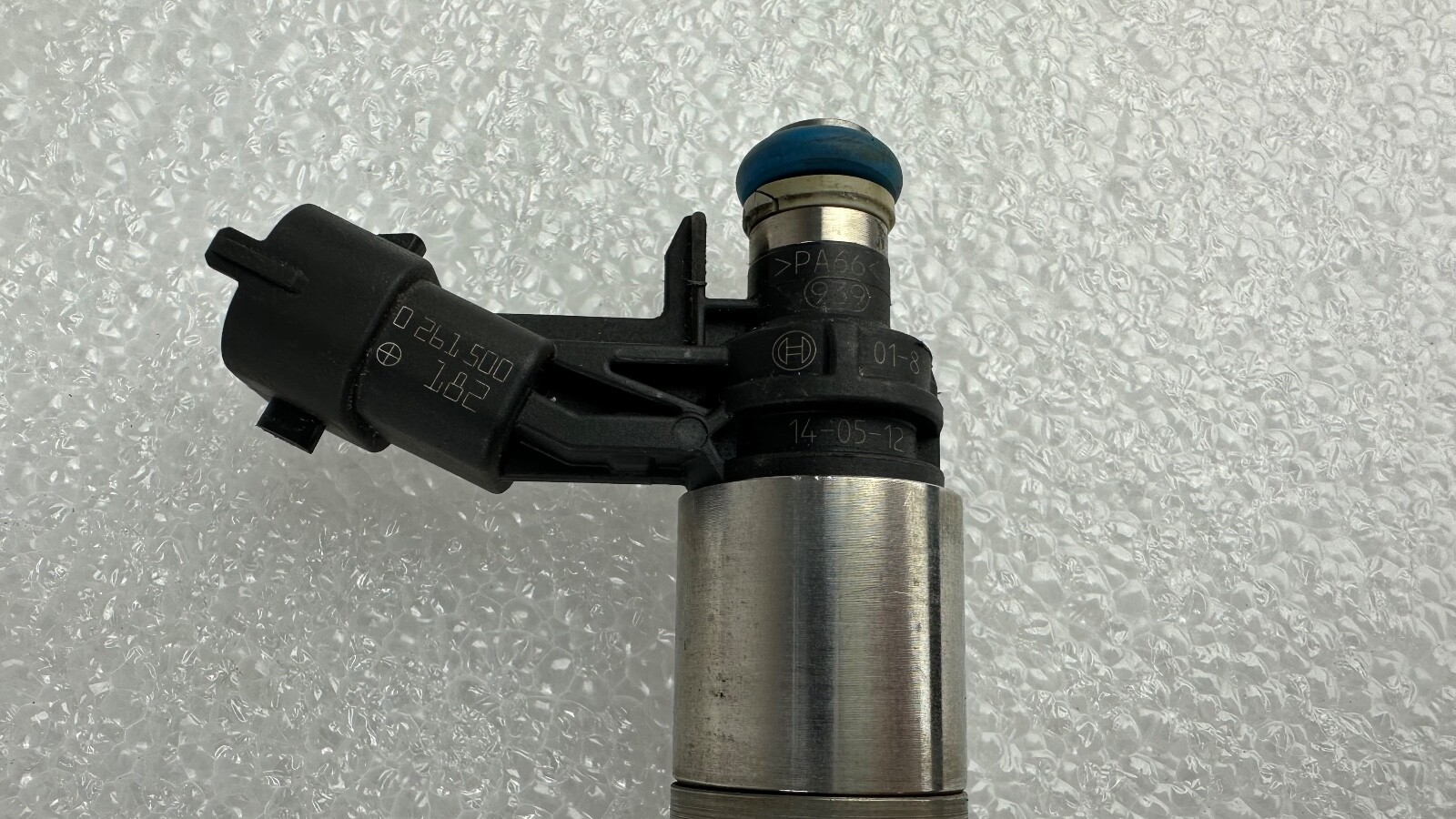 Maserati Ghibli SQ4 Injector Nozzle 0261500182 Bosch used