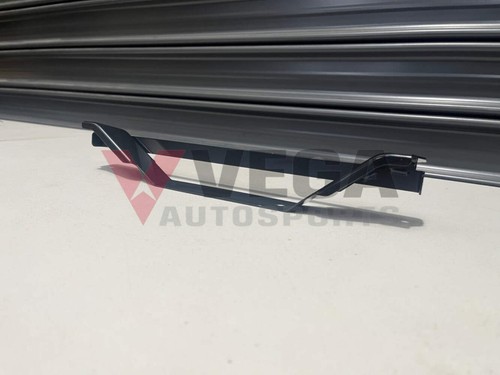 Rear Diffuser Bracket to suit Nissan Skyline R34 GTR 748G0-AA400 - Picture 2 of 6