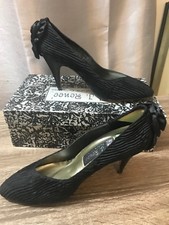 J RENEE BLACK PUMP HEELS RIPPLE FLOWER AFFECT 7M VINTAGE WORN ONCE 1980'S