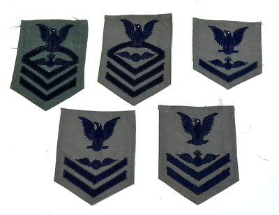 WWII US Navy Aviation Ordnanceman Gray/Green Rating Patches
