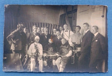 Foto-AK Schlagende Verbindung Studentika um 1920 nach d. Mensur Göttingen?