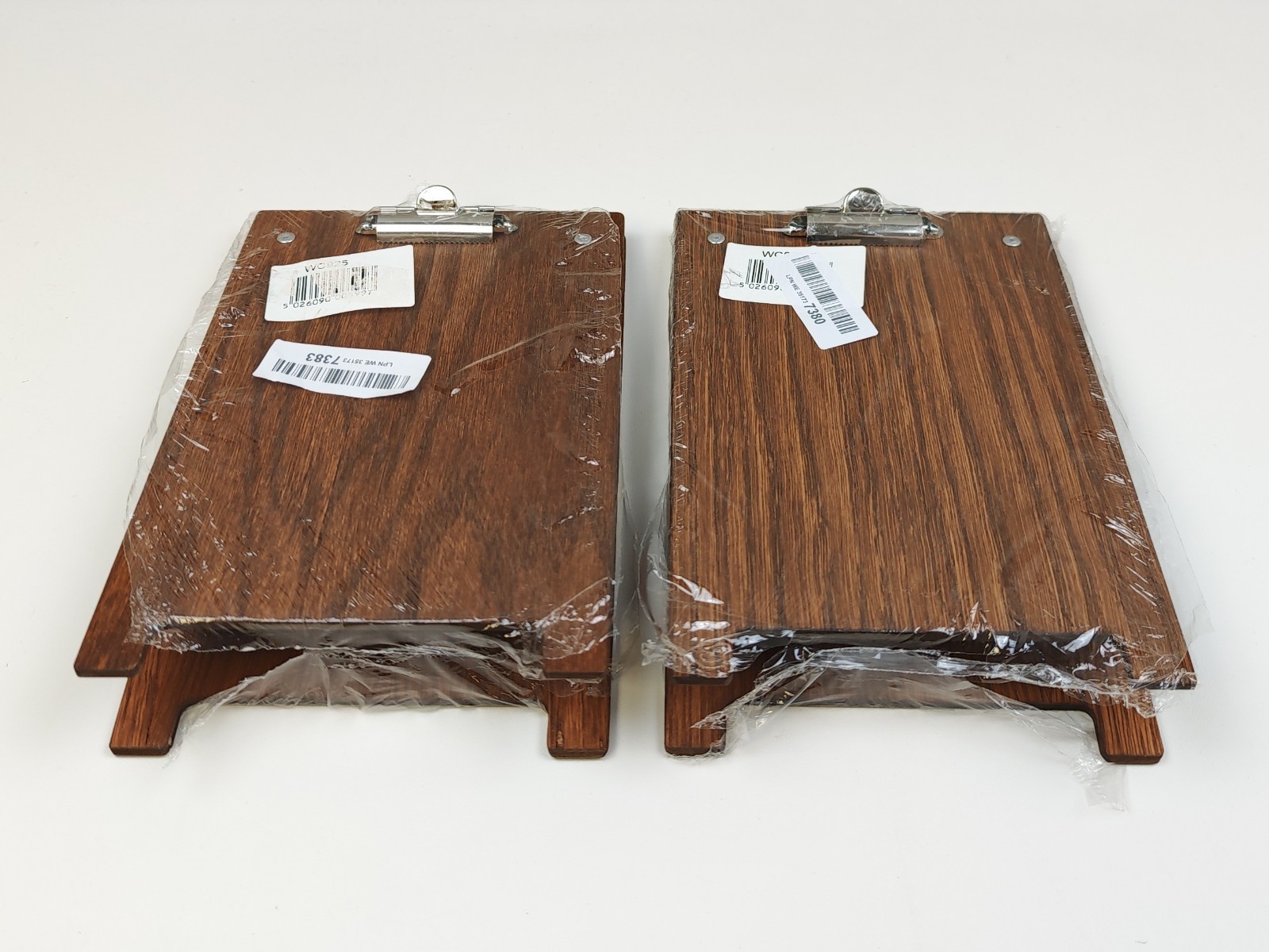 2x Chalkboards UK A-Frame Clipboard, Wood, Dark Oak, A5, 25.6 x 16.6 x 4.4 cm