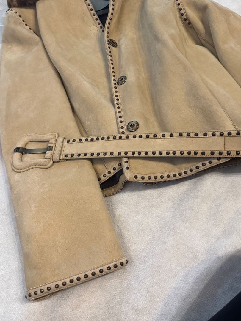 USED FINAL PRICE REDUCTION! FENDI BEIGE SHEARLING COAT, SIZE 38, WITH SOME FLA image 10