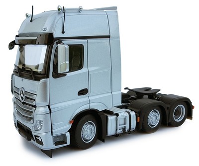 MARGE MODELS - MERCEDES Actros Gigaspace 6x2 Grau - 1/32 - MAR1912-03