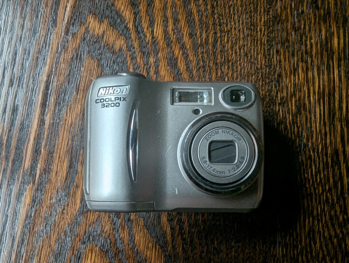 動作品 平成レトロ CCD Y2K Nikon COOLPIX E3200 Nikon Coolpix E3200 3.2MP Compact Point & Shoot Digital