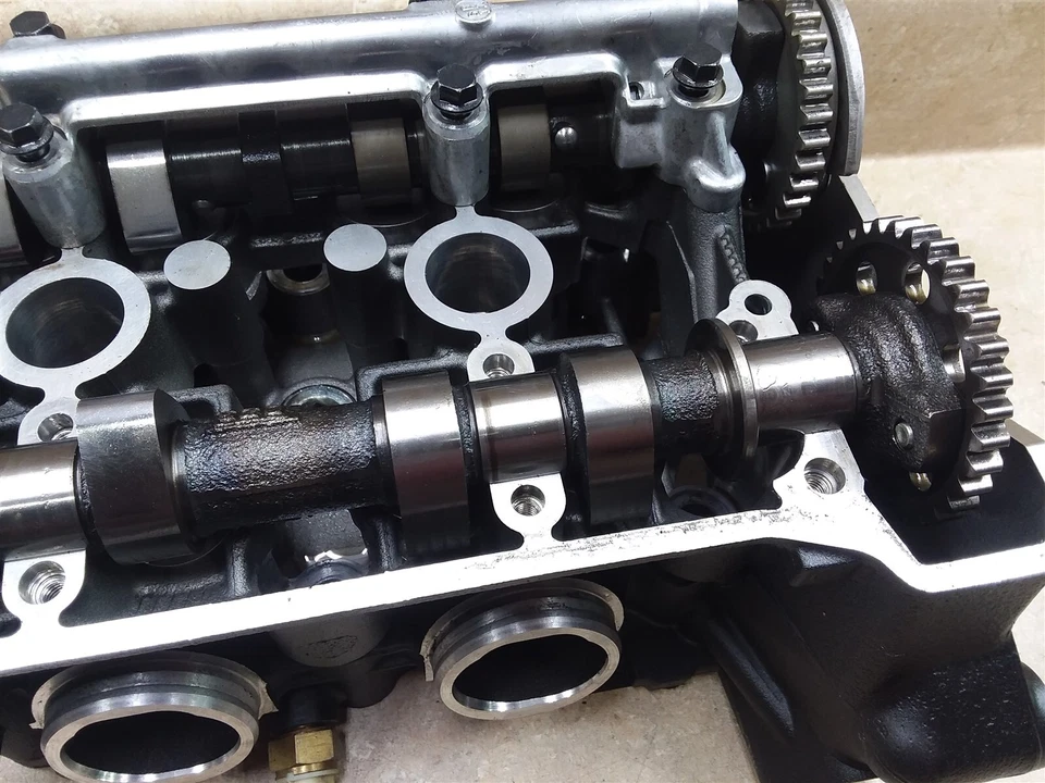 Motor Yamaha 700 FZ07 BONITO poco kilometraje culata árbol de levas 2015 2016 UO A401 Foto 3 de 4