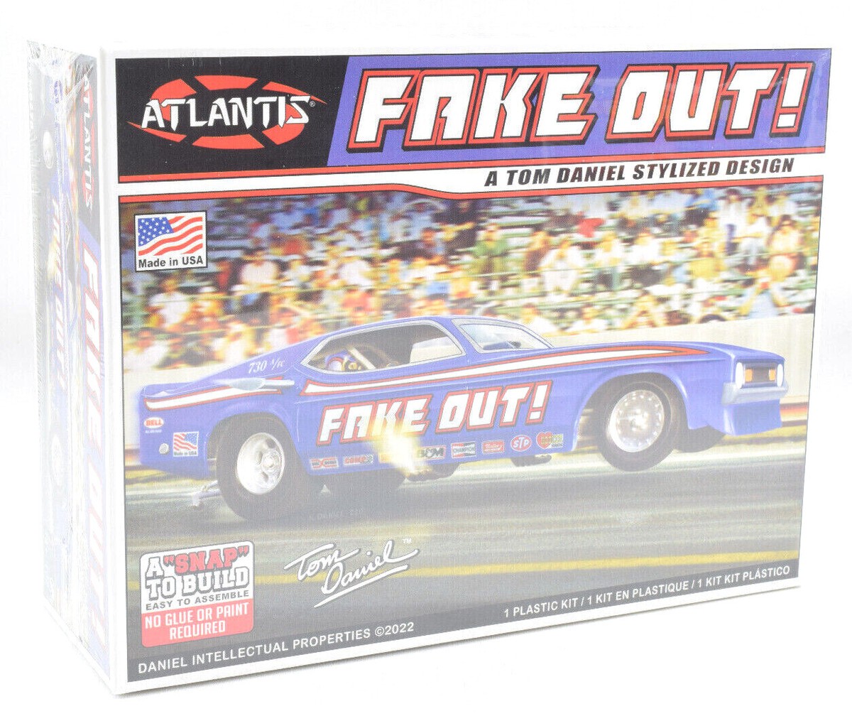 Atlantis Models Kit Plastico 1:32 Tom Daniel 'Fake Out' Funny Car Dragster - Modellismo Da Montare - 2