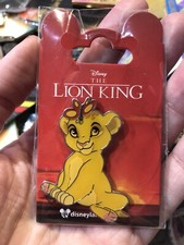Baby Simba with Butterfly Lion King Disney Land Paris Dlrp Dlp Pin Disneyland