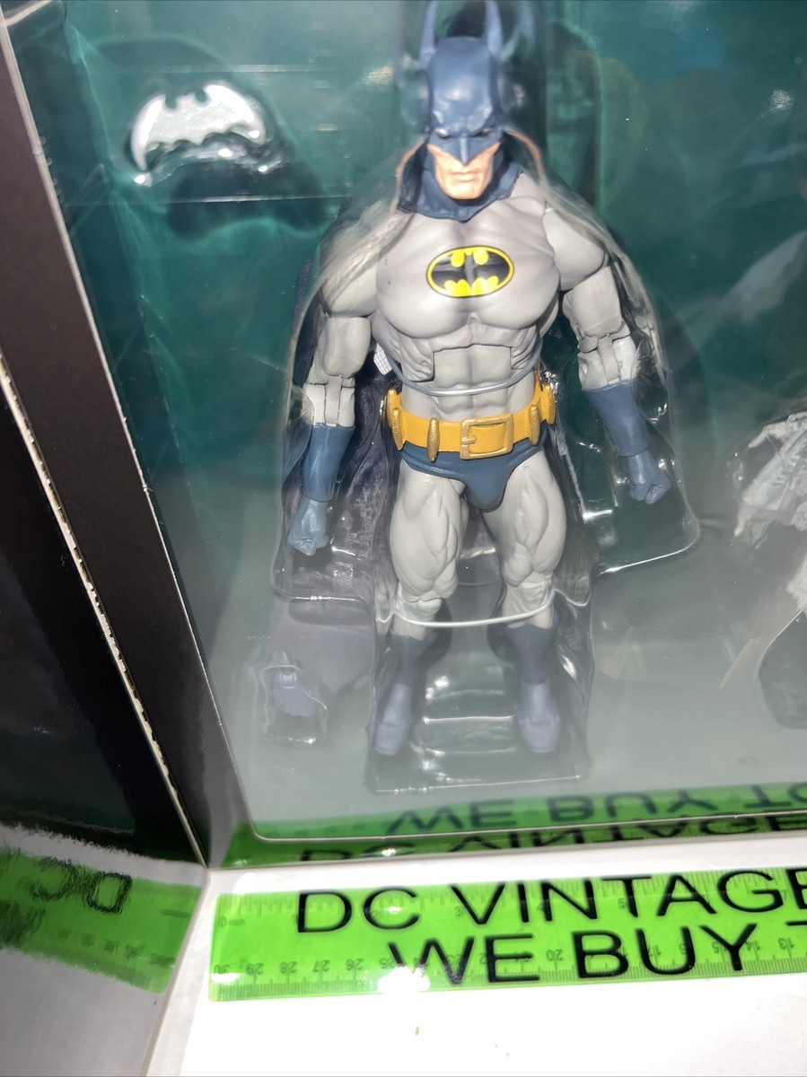 Neca DC Batman VS Aliens NYCC 2019 Exclusive Action Figure Set