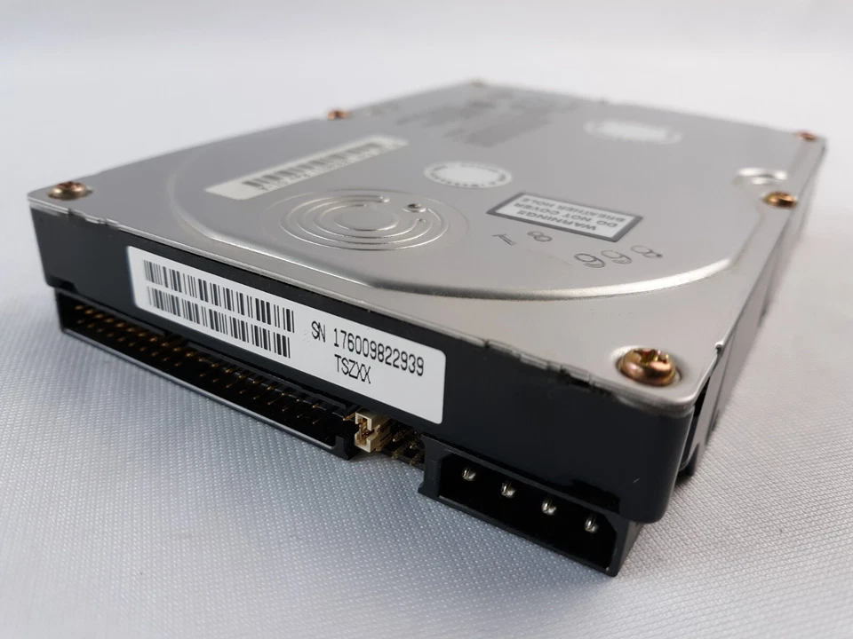 Quantum LB30A011 Hard Drive - Image 2 of 4