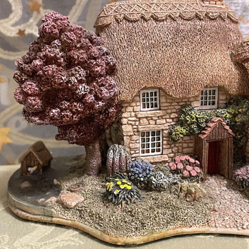 Lilliput Lane 68 ☆ HADLEIGH COTTAGE (Limited Edition) | eBay Lilliput Lane 68 ☆ HADLEIGH COTTAGE (Limited Edition) | eBay