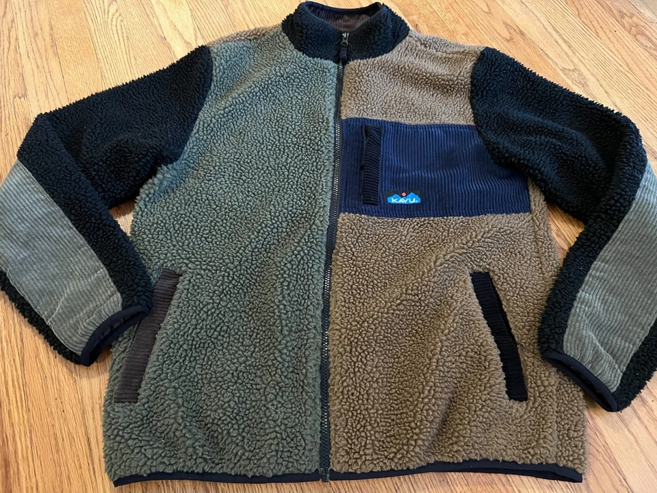 KAVU Wayside Patchwork Multicolor High Pile Fleece Jacket Size Small Sold Out - Image 2 of 4