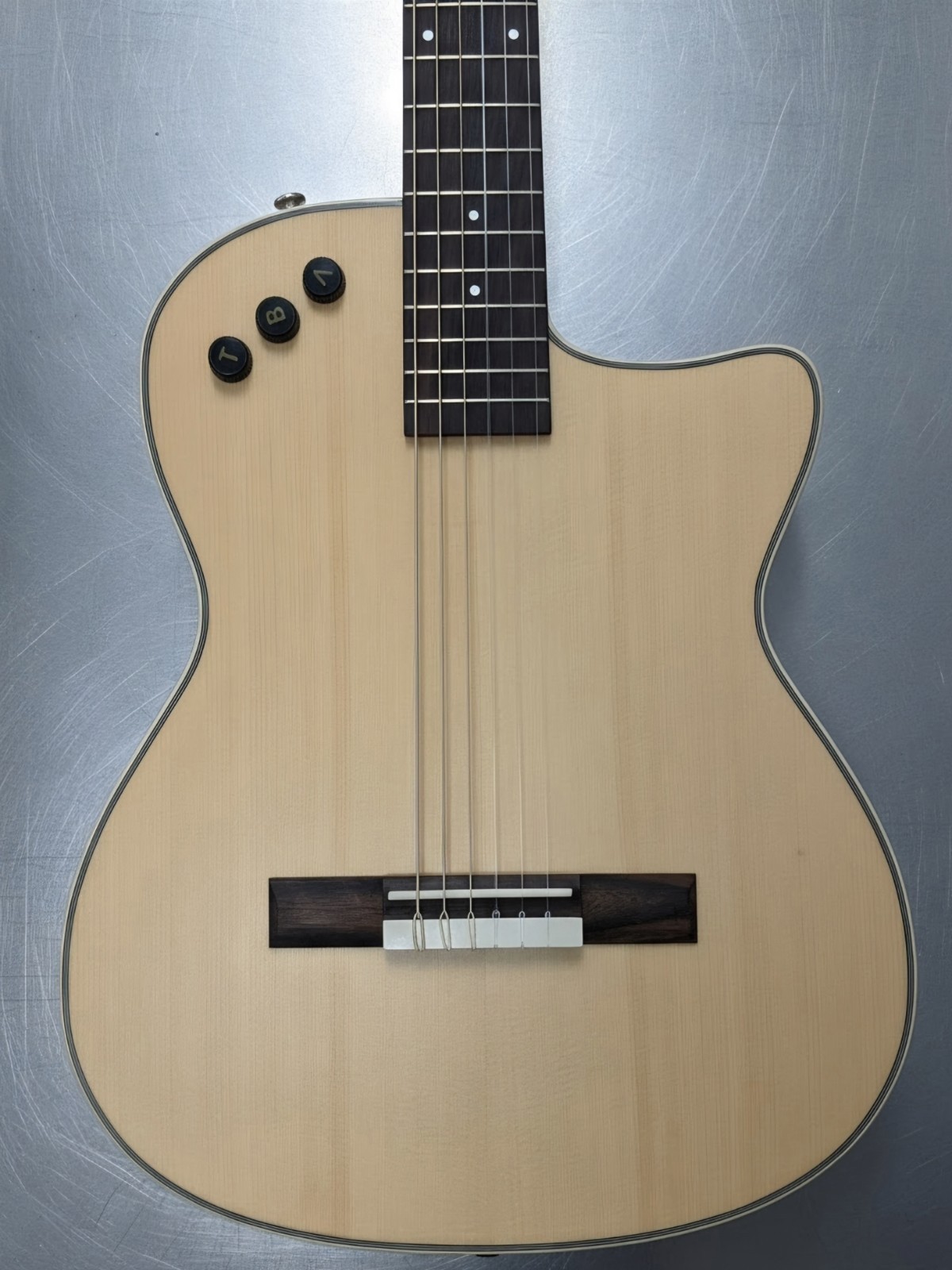 Mahogany Body With Maple Top A/E Nylon String Guitar w/ Gig Bag