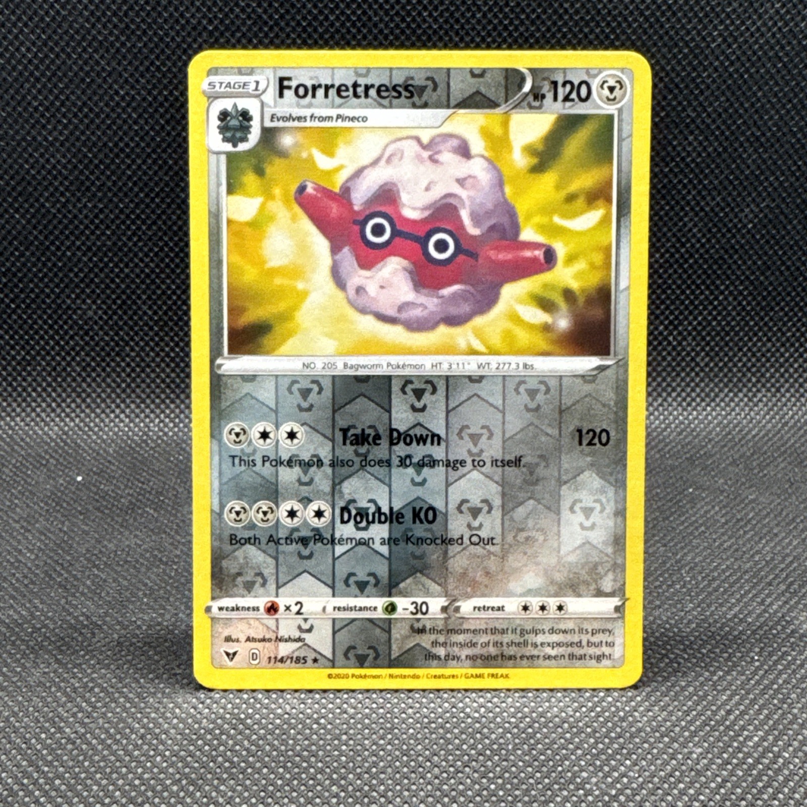 Forretress 114/185 Swsh04: Vivid Voltage Reverse Holo LP Pokemon TCG