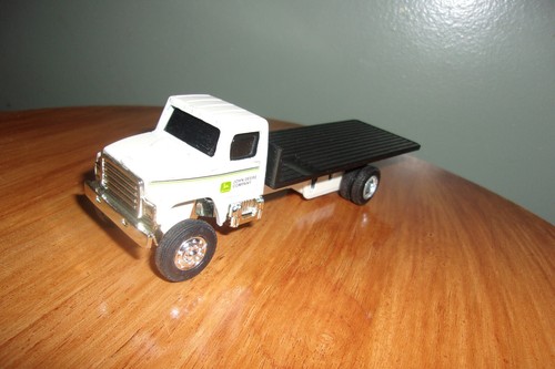 Vintage 1/64 ERTL Shoprite & flatbed trailers rivet axle & John Deere truck - Picture 5 of 6