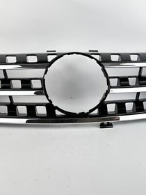 For Mercedes W164 Grill M-Class front Bumper Grille ML320 350 7 Hole 2005 - 2008