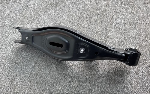 OEM 55210-2W000 ARM ASSY-RR SUSPENSION RR Left 2WD for Hyundai Santa Fe 2013~18 - Picture 2 of 5