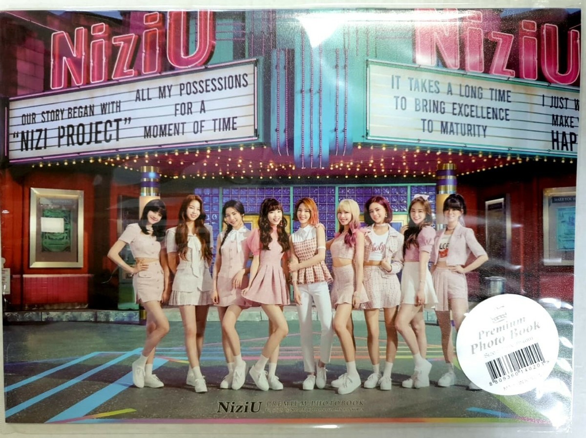 K-POP・アジア NiziU making book K-POP・アジア NiziU making book NIZIU Photo Book Collection