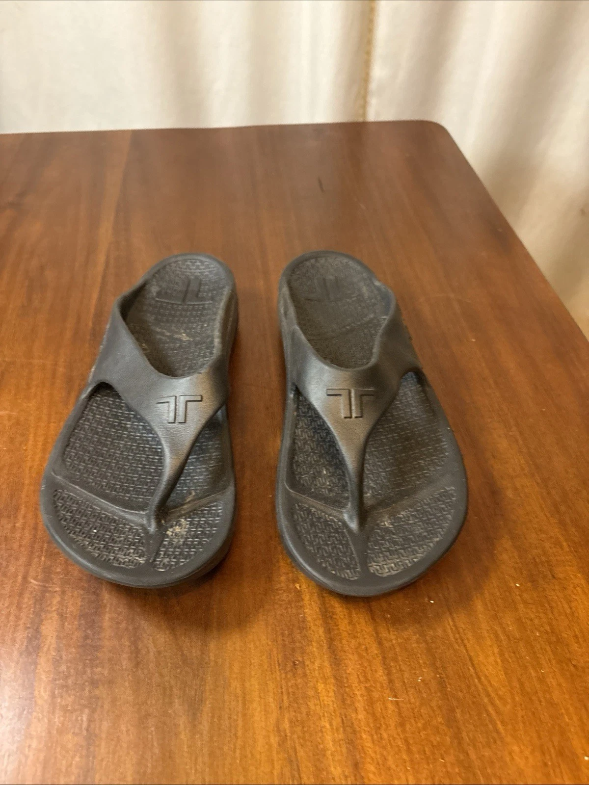 Telic Recovery Flip Flops Men’s XL Black Comfort Recovery Sandals Slides