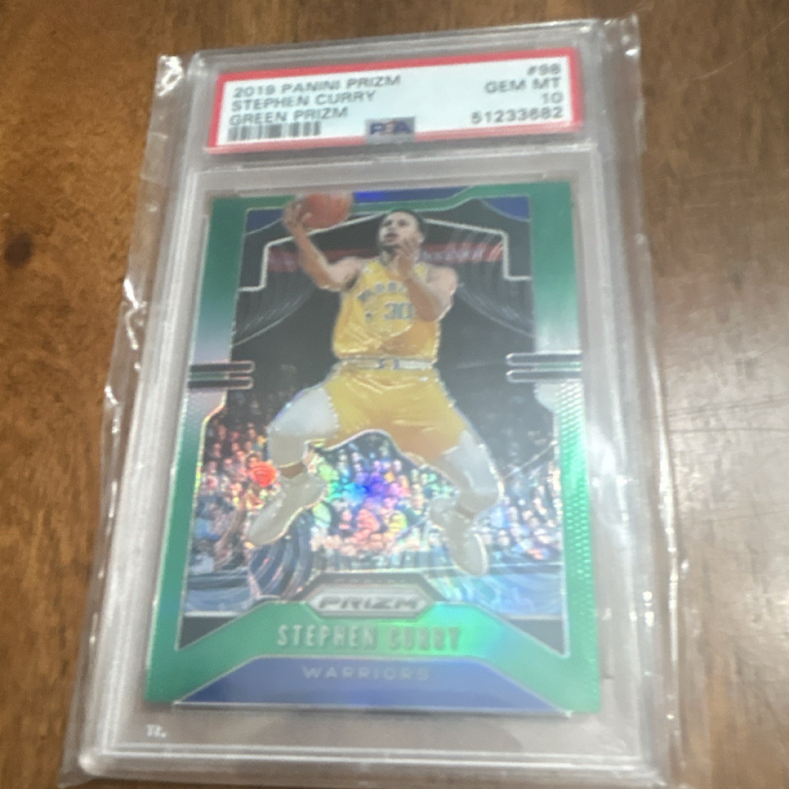 2019 Panini Prizm Stephen Curry #98 Green Prizm PSA 10 Warriors