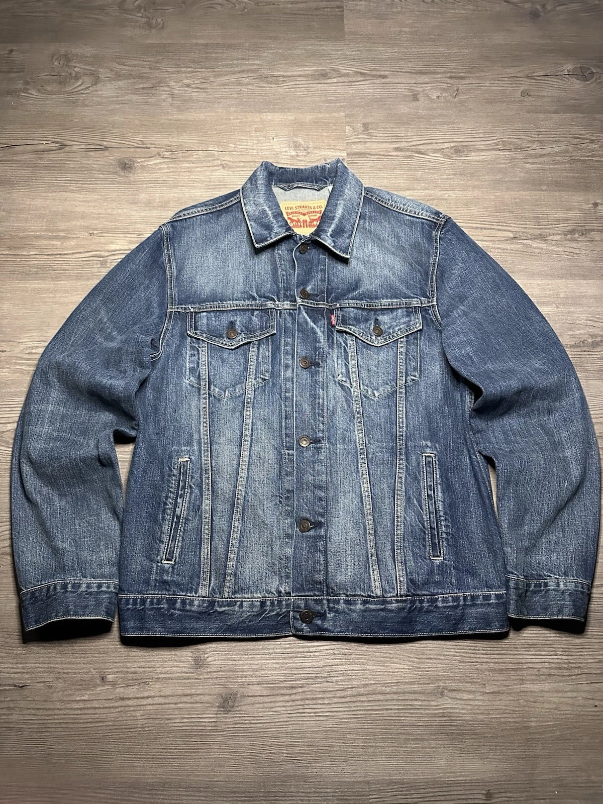 Levi’s Jacket Men’s Size XL Vintage Y2K Jean Denim Faded Wash Trucker Button Up