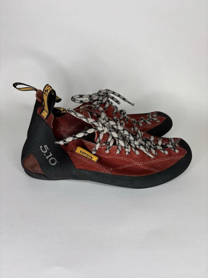 Five Ten Climbing Shoes Lace Up Men Size 42.5 US 9.5 Red Black - Image 2 of 4