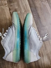 vans mens 6.5 used white and blue