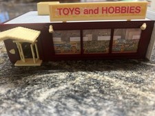 Plasticville by Bachman 2904 Toy and Hobby Shop HO Scale