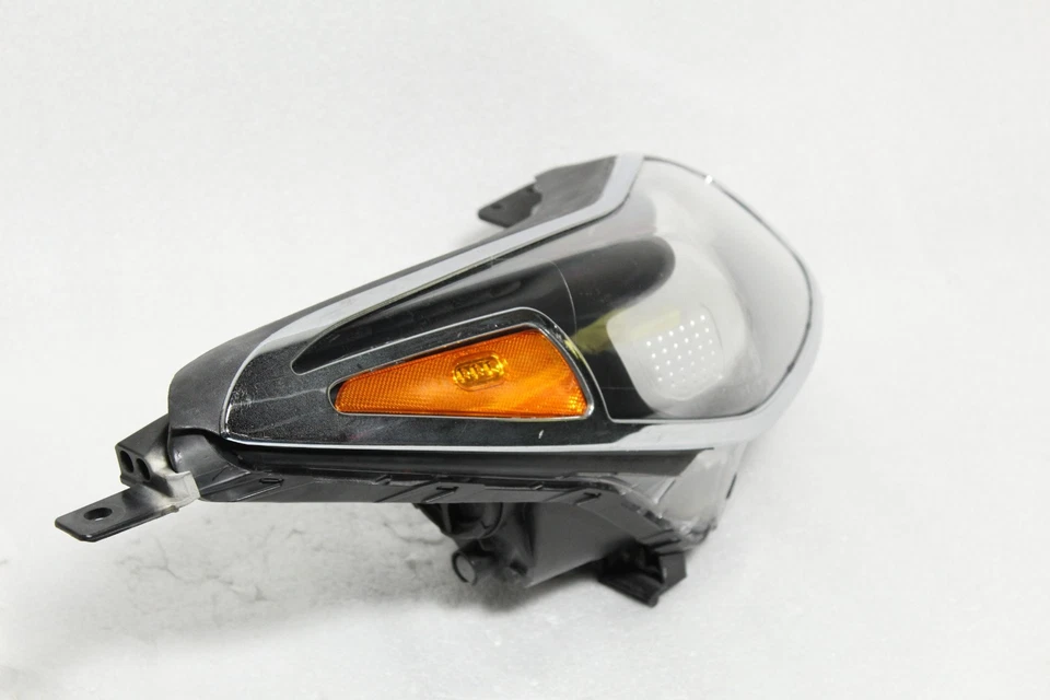2017-2019 KIA SPORTAGE FRONT RIGHT/PASSENGER HEADLIGHT HEAD LIGHT LAMP OEM - Image 2 of 4