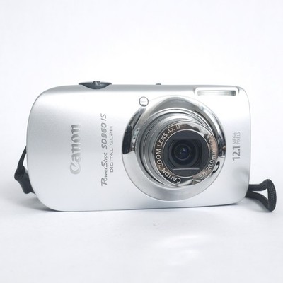 Canon PowerShot SD960 IS 12.1MP Compact Digital Camera Body W/pink Case