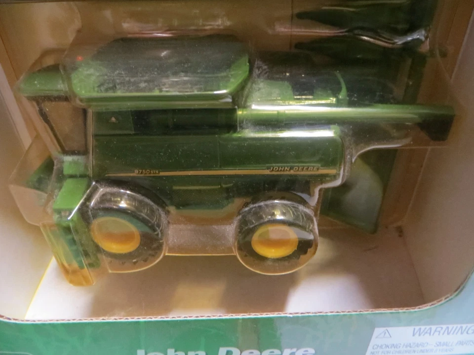 ERTL JOHN DEERE 9750 STS COMBINE HARVESTER 15038 1/64 MIB - Image 3 of 4
