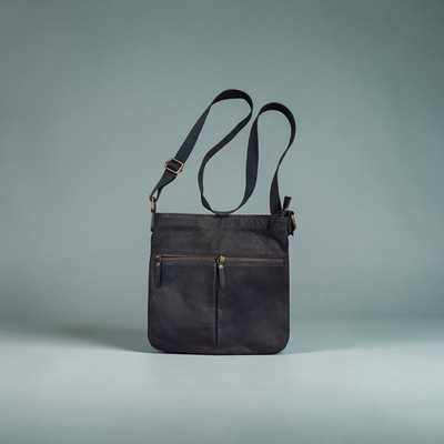 FatFace Navy Blue Pebbled Leather Messenger Crossbody Bag 
