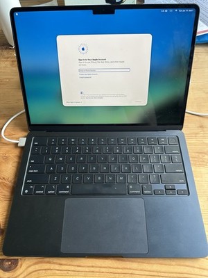 MacBook Air 13 laptop 2022 M2   16GB RAM   1TB SSD   Top Zustand