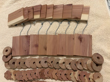 72 szt. Wieszaki cedrowe Tarcze Saszetka Naturalne drewno Pierścienie Motyl Przechowywanie i szuflady