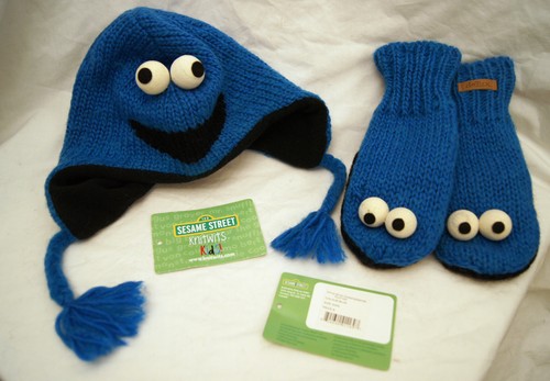 deLux Kids COOKIE MONSTER HAT + MITTENS 