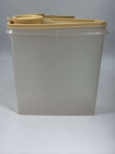Lot 2 Vintage Tupperware Juice Container with Pour Spout Lid 8.5" 459 - Picture 3 of 7