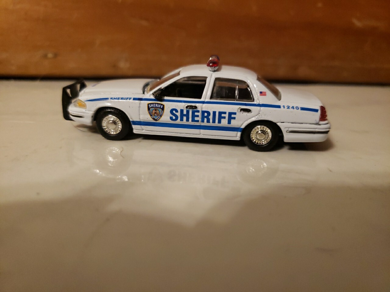 Picture 2 of 8