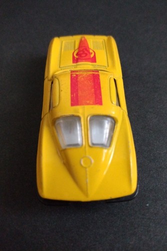 Vintage Yellow 1963 Chevy Corvette Stingray Diecast '63 Vette Split Window #18 - Picture 4 of 5