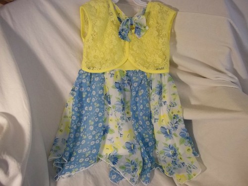 (L) Nannette Girl Size 3T Floral Dress - Picture 3 of 5
