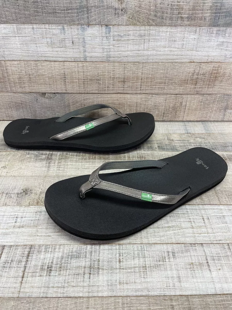 Sanuk Metallic Pewter Yoga Mat Flip Flops Sandals Women's sz 9