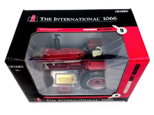 1/16 International Harvester 1066 Open Station Tractor, Precision Key Series #9 - Picture 2 of 3