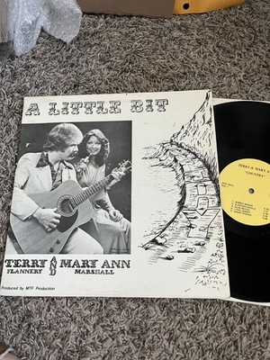 TERRY FLANNERY & MARY ANN MARSHALL A LITTLE BIT COUNTRY PRIVATE PRESS LOUNGE 70s