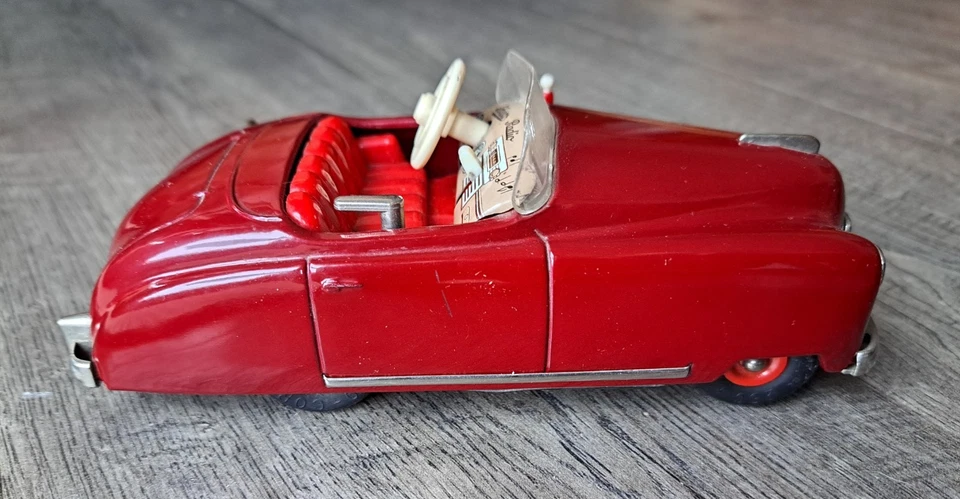 De Colección Schuco Radio 4012 Cuerda Coche/Caja de Música Granate Completo Funciona Zona EE. UU. Alemania Foto 3 de 4