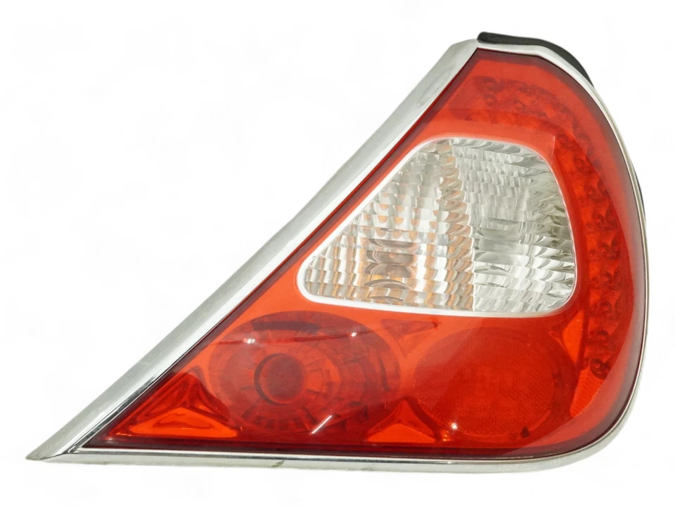 2004 - 2006 JAGUAR VANDEN PLAS XJ8 X350 BRAKE STOP LAMP TAILLIGHT REAR RIGHT OEM - Image 2 of 4
