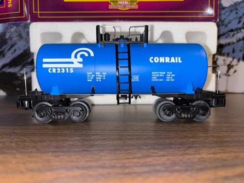 MTH  20-9601L Conrail 8000 Gallon Tank Car O Scale in Excellent pre-owned cond. - Picture 2 of 8