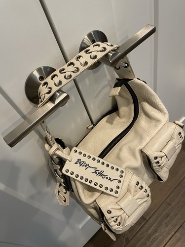 Vintage BETSEY JOHNSON Off-White Leather Satchel Purse Bag With Dust Bag - Picture 11 of 11