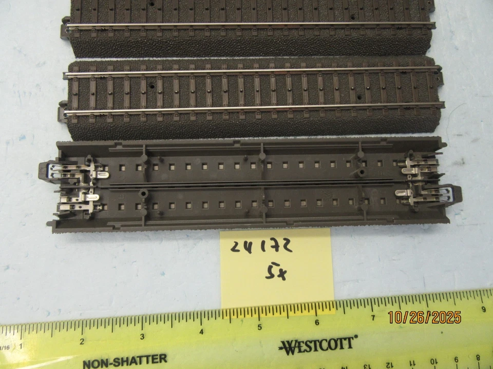 HO - Marklin 24172  C Track - Straight 6-3/4'' 17.2cm (Set of 5) Out of Set - Image 2 of 2